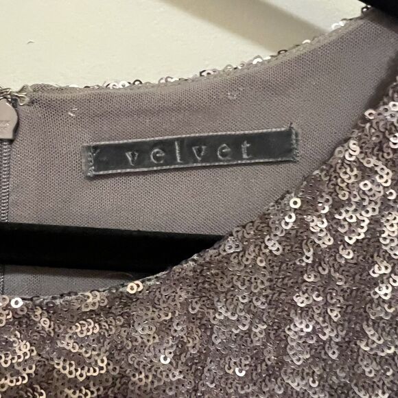 Anthropologie VELVET Top by Graham & Spencer Size S Vonnie Sequin Pewter Gray - Picture 3 of 11